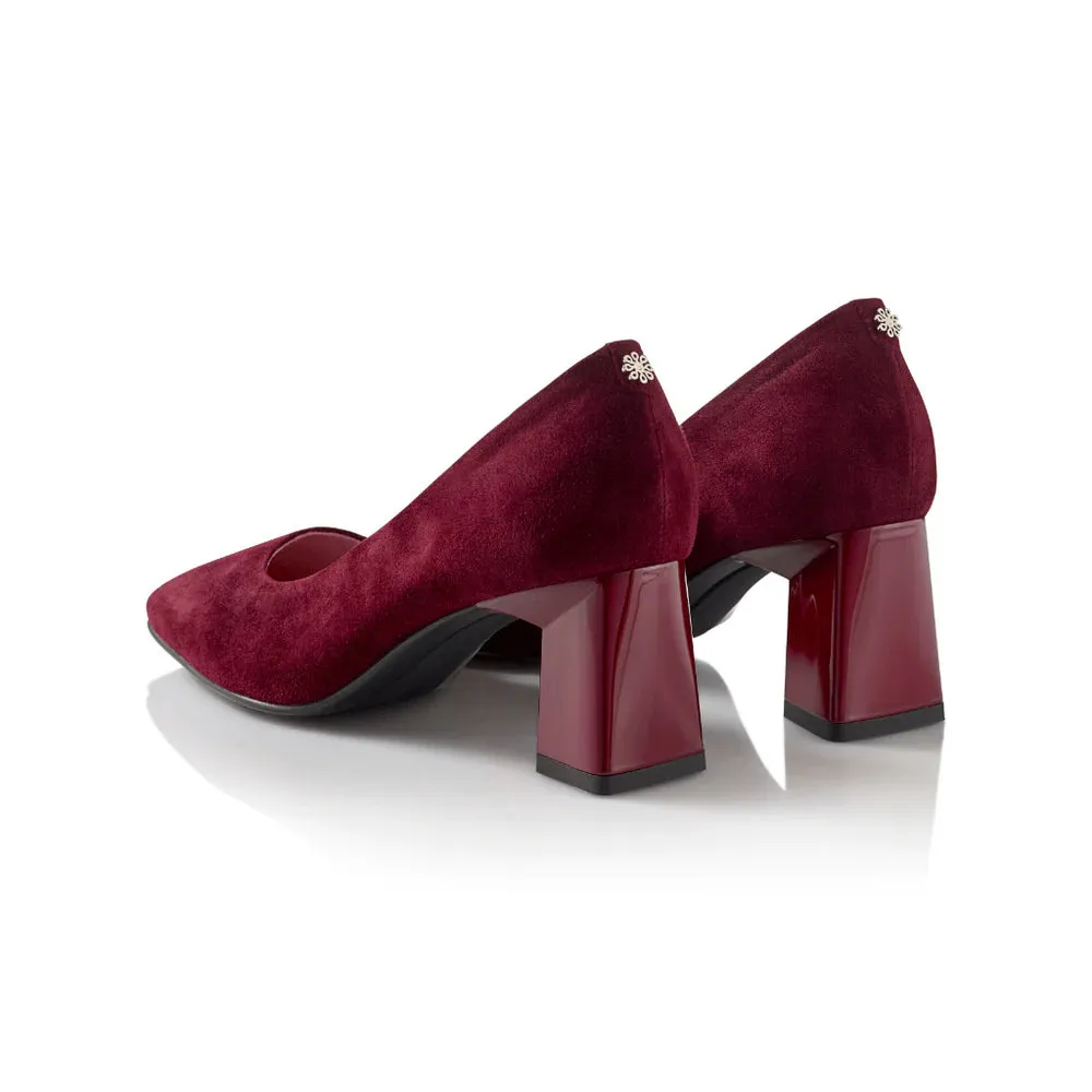 Ayelet by Naot Cass Pumps