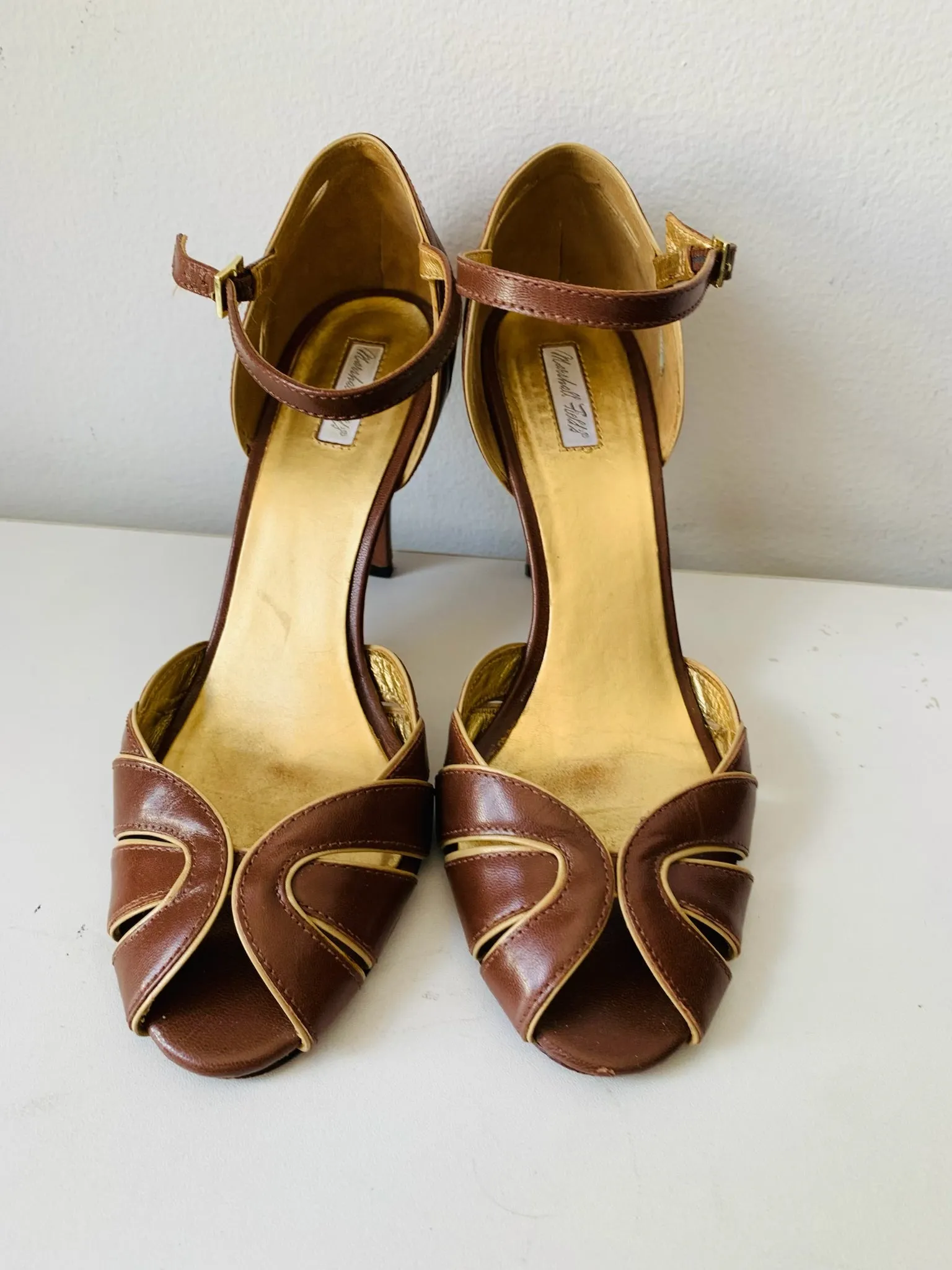 Vintage Marshall Fields Peep Toe Pumps in Brown Leather Size 8
