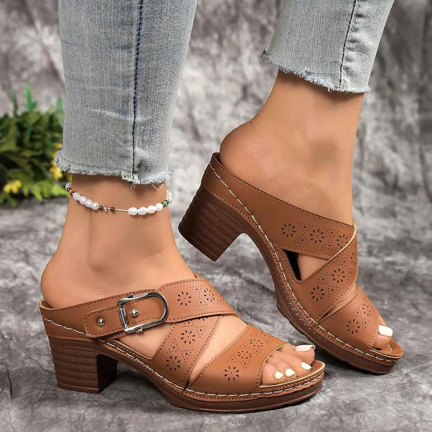 Women's Summer Slippers Open Toe Wedge Sandals with Buckle Strap Comfortable Casual Beach Shoes for Daily Wear